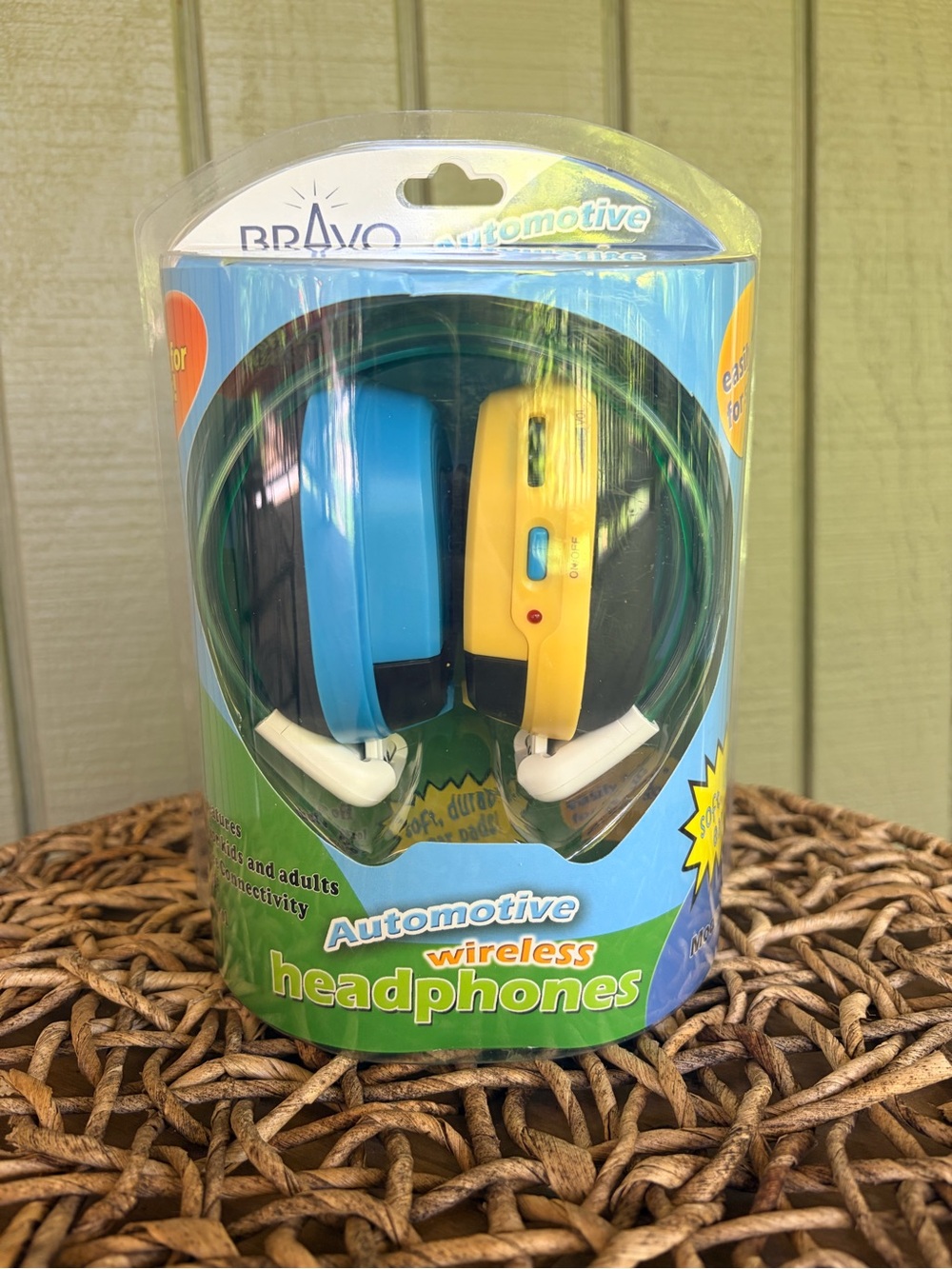 Bravo View IH-03A Kid Friendly Automotive IR Wireless Car Headphones NEW SEALED